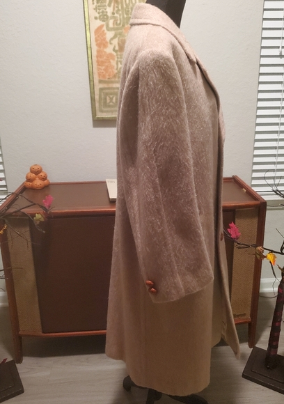 VINTAGE LONG COAT IN A VERY LIGHT PINK SIZE L/XL - Picture 3 of 8